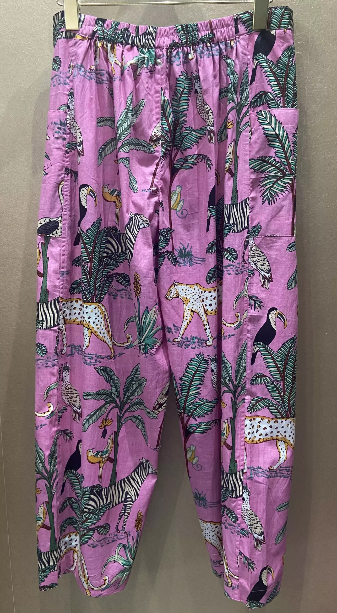 Pantalon Exotique Rose – Image 3