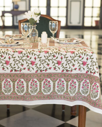 Nappe Gulshan, imprimé fleurit rose et vert. Taille 180x340