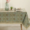 Nappe Neelima, imprimé bleu fleurit avec des touches de rose / kaki. Tailles : 150 x 230 | 180 x 280