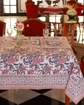 Nappe Kamini, modèle fleurit rose, blanc et bleu. Taille 150 x 230 | 180 x 280 | 180 x 340