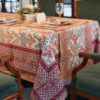 Nappe Anaya, modèle florale rose et blanc. Taille 150 x 230 et 180 x 280