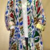 Manteau Long Ila - Khanta Suzani - Modèle Camille - Manteau de couleur bleu, vert et rouge fleurit