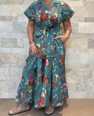 Robe Longue Kavya - aux manches courtes. Style chemise. Couleur Bleu