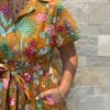 Robe Longue Kavya - aux manches courtes. Style chemise. Couleur Jaune Moutarde 4