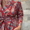 Robe Longue Portefeuille Amara - aux manches longues. Couleur Rouge 4
