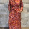 Robe Longue Portefeuille Amara - aux manches longues. Couleur Rose Framboise
