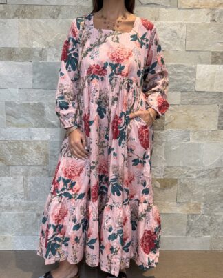 Robe Longue Padma - aux manches longues. Col Bateau. Couleur Rose