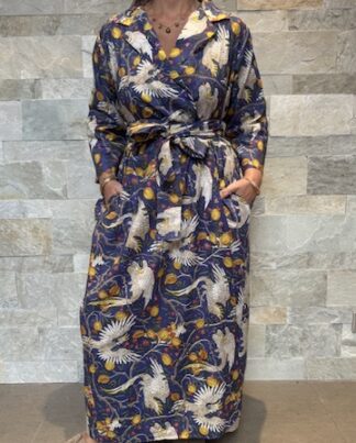 Robe Longue Portefeuille Amara - aux manches longues. Couleur Bleu Nuit