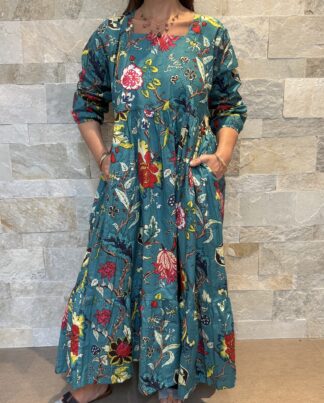 Robe Longue Padma - aux manches longues. Col Bateau. Couleur Bleu