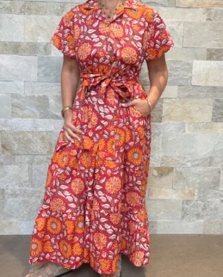 Robe Longue Kavya - aux manches courtes. Style chemise. Couleur Rose Orangé