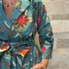Robe Longue Portefeuille Amara - aux manches longues. Couleur Bleu 2