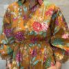 Robe Longue Padma - aux manches longues smockée. Couleur Jaune Moutarde 2