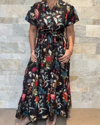 Robe Longue Kavya - aux manches courtes. Style chemise. Couleur Noir