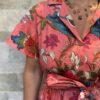 Robe Longue Kavya - aux manches courtes. Style chemise. Couleur Rose Fushia 3
