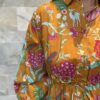 Robe Longue Padma - aux manches longues smockée. Couleur Jaune Moutarde 3