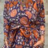 Robe Longue Portefeuille Amara - aux manches longues. Couleur Violette 3