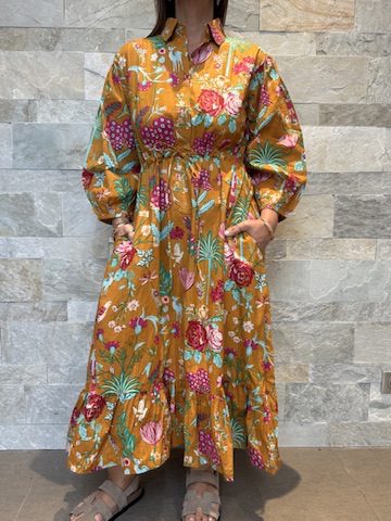 Robe Longue Padma - aux manches longues smockée. Couleur Jaune Moutarde