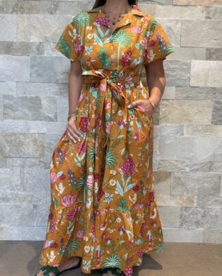 Robe Longue Kavya - aux manches courtes. Style chemise. Couleur Jaune Moutarde