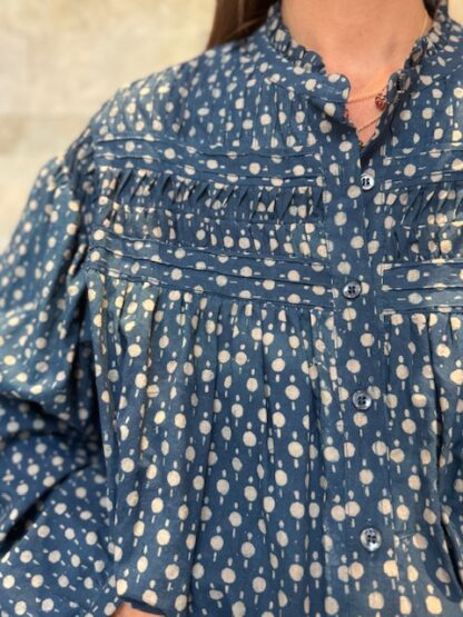 Blouse Nila - Blouse en coton, taille unique. Bleu avec des points beige 4