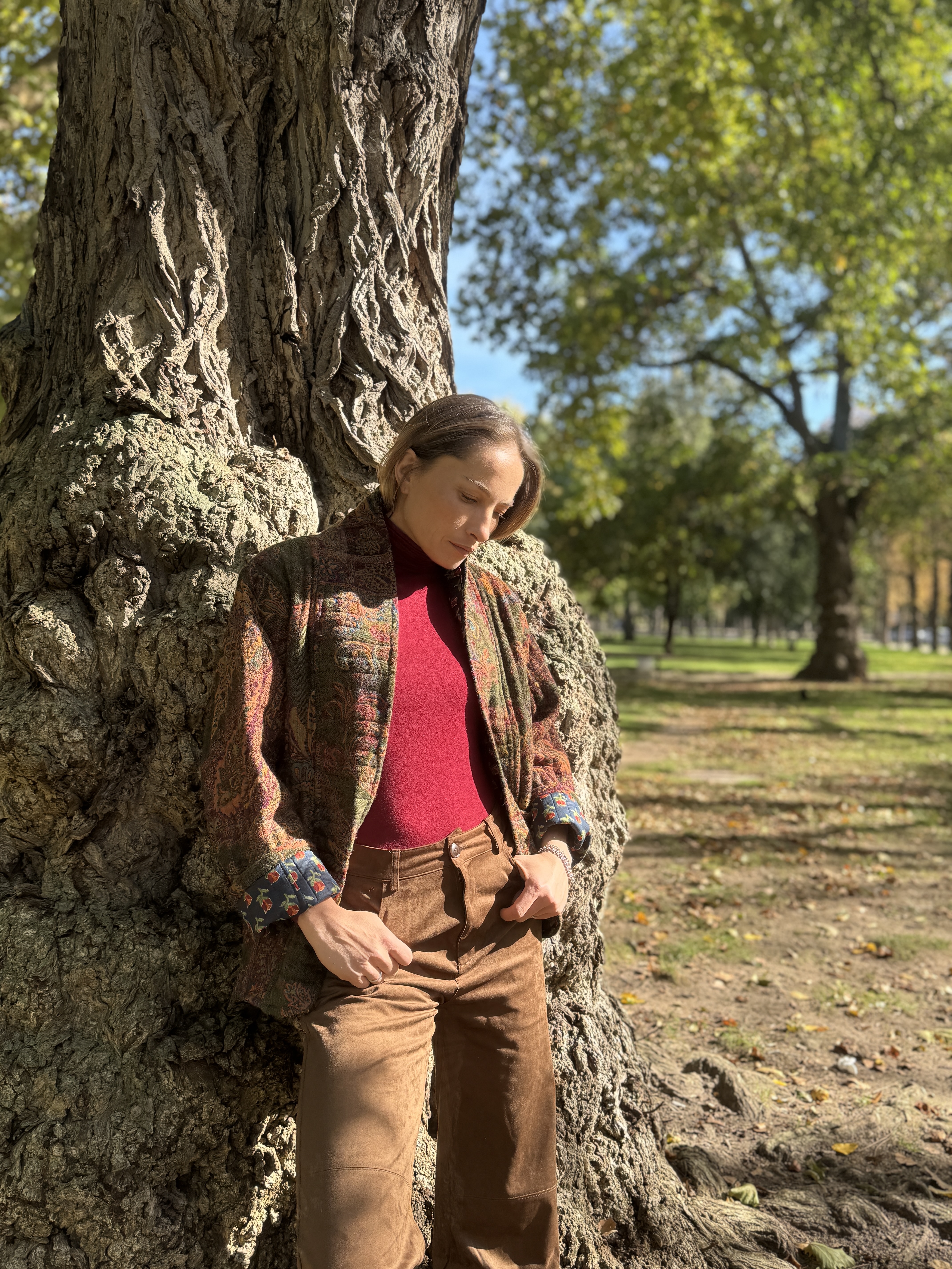 Veste en Laine portée par la mannequin Anya - Collection Automne Hiver