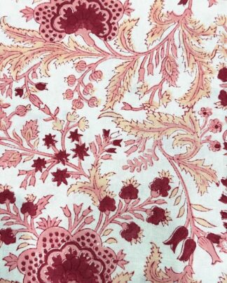 Nappe Amara, taille 150 x 150. Nappe dans les teintes roses