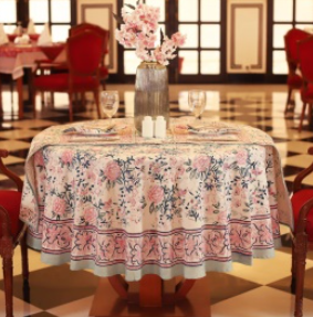 Nappe Lina, une nappe ronde de 150 cm. Une nappe fleurie.