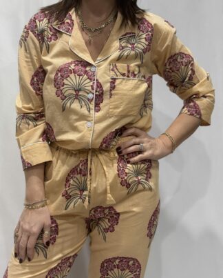 Pyjama Arya - Chemise et pantalon en coton 100 %, avec pochette assortie, style premium, fabriqué en Inde.